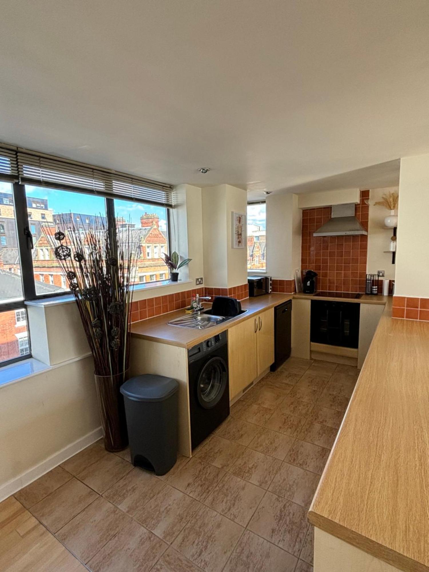 Modern 2 Bdr Flat In Nottingham City Centre With Free Parking Exterior photo